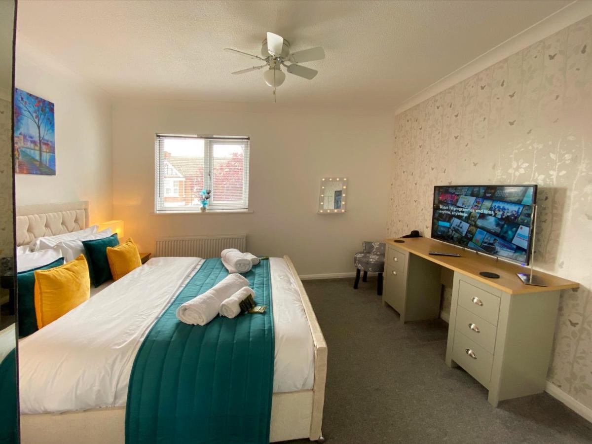 2 Bedroom Private House Near Bedford Town And Train Station Esterno foto