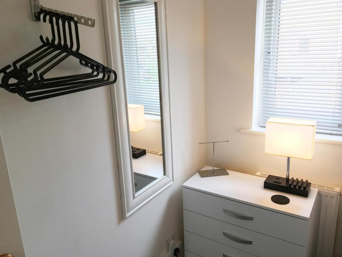 2 Bedroom Private House Near Bedford Town And Train Station Esterno foto