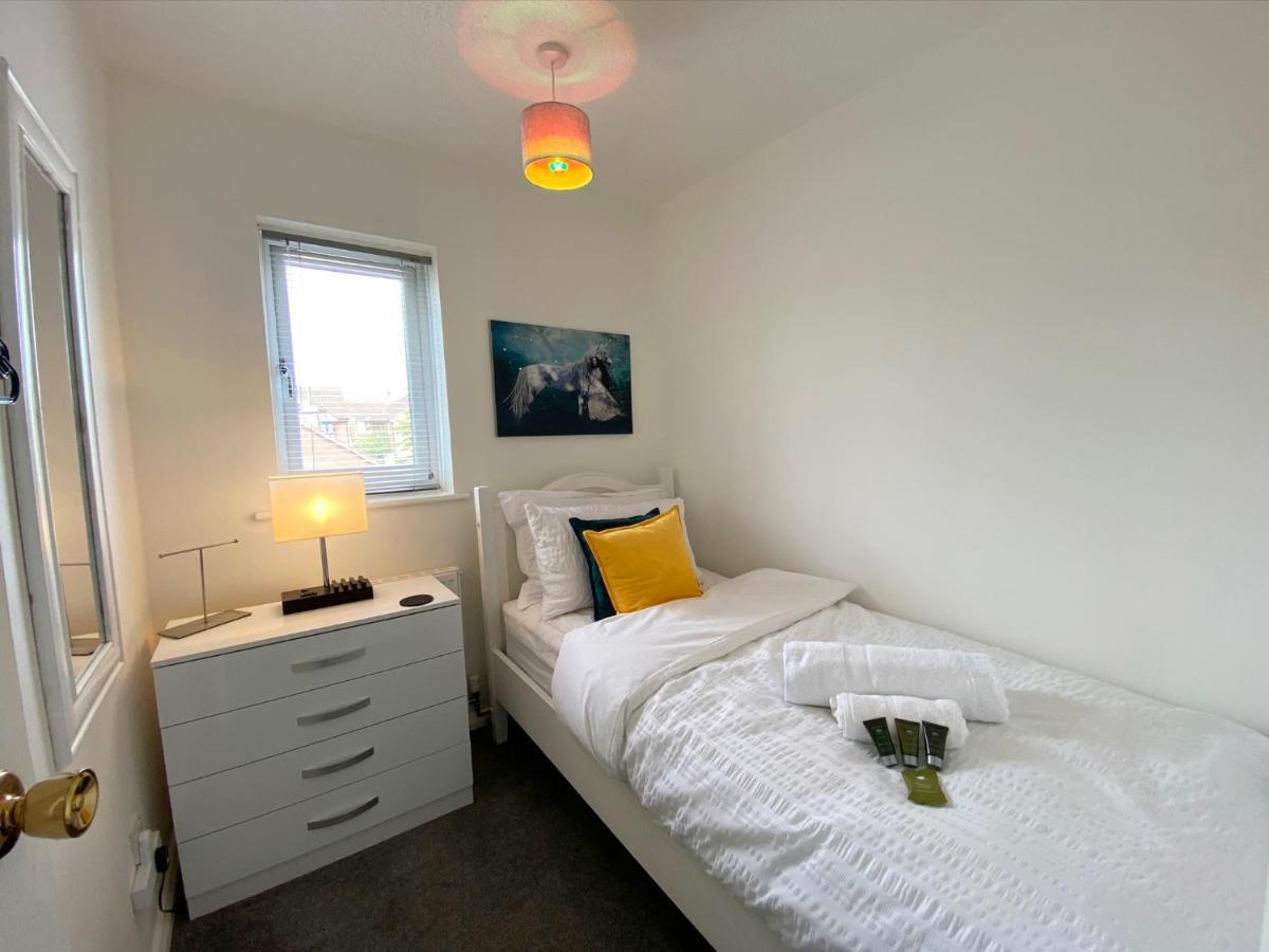 2 Bedroom Private House Near Bedford Town And Train Station Esterno foto